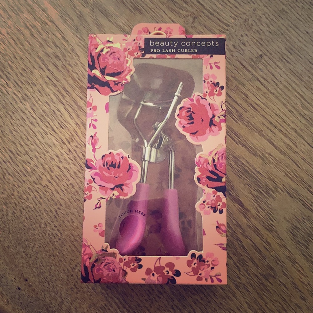Eyelash Curler